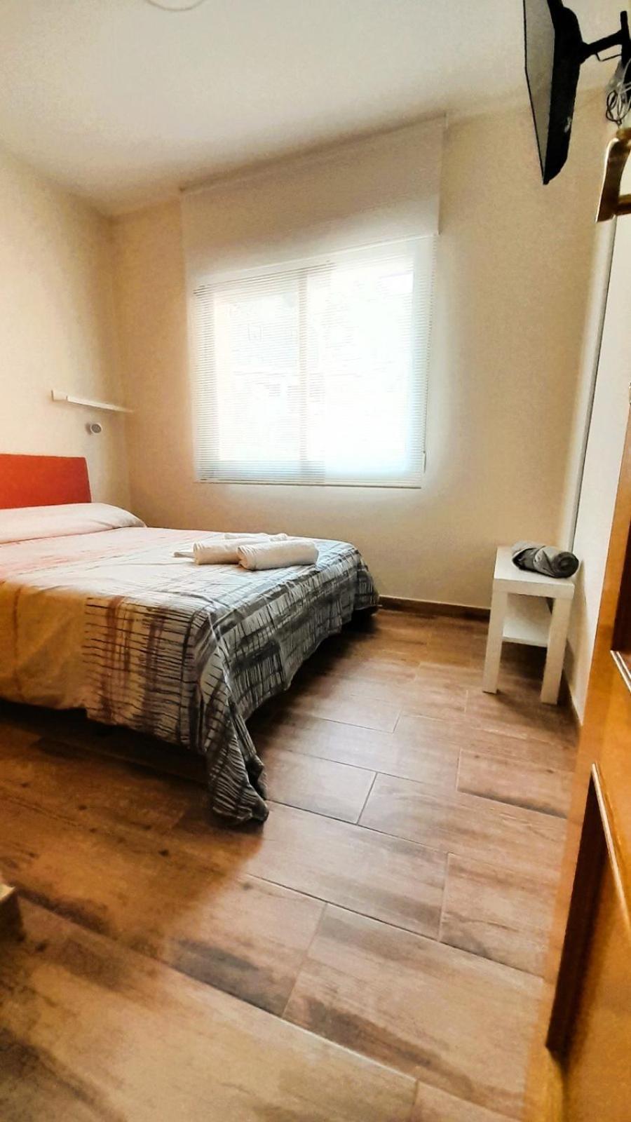 La Casona Apartment Serranillos Luaran gambar