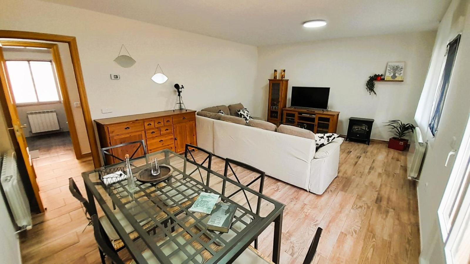 La Casona Apartment Serranillos Luaran gambar