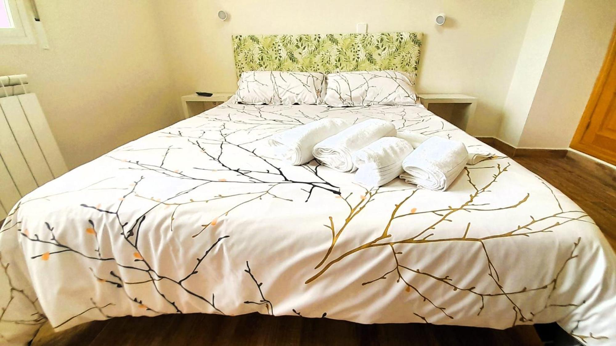 La Casona Apartment Serranillos Luaran gambar